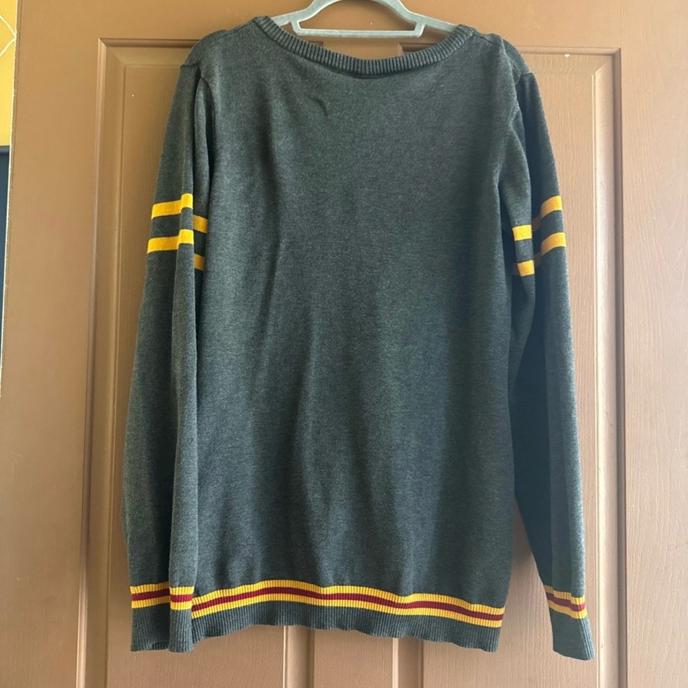 Harry Potter Gray Gryffindor Cardigan - Picture 7 of 8